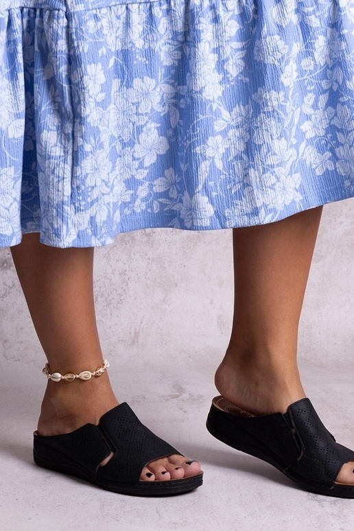 Mustad perforeeritud Marouna plätud