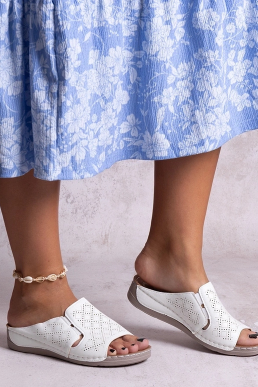 Marouna valged perforeeritud plätud