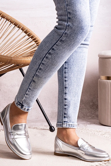 Hõbedane metallist toss...