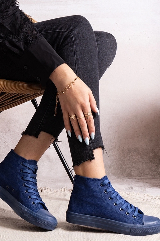 Rafife teksariidest kõrged tossud