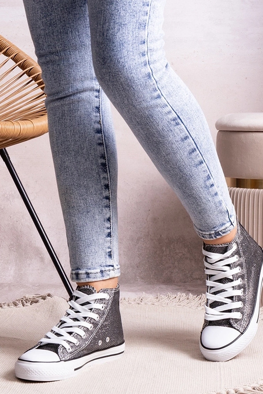 Ranifali mustad kõrged tossud...