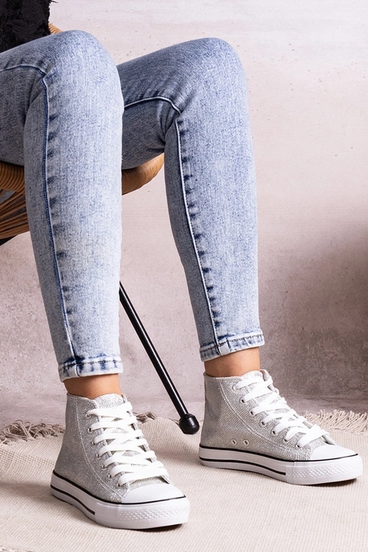 Ranifali hõbedased kõrged tossud...