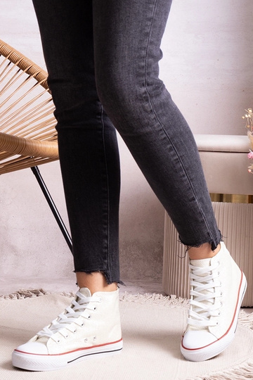 Ranifali valged kõrged...