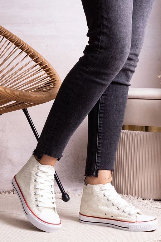 Ranifali valged kõrged tossud...