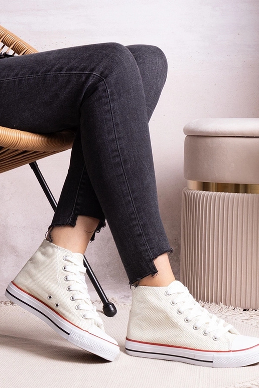 Ranifali valged kõrged tossud...