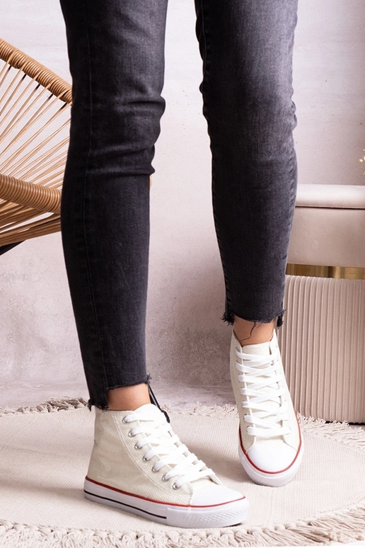 Ranifali valged kõrged tossud...