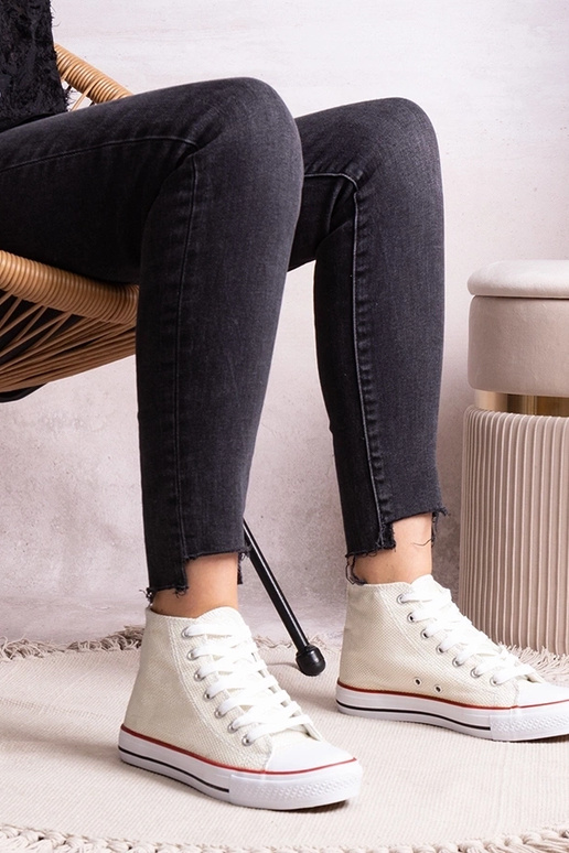 Ranifali valged kõrged tossud...