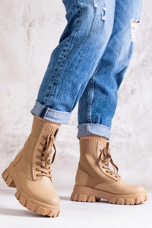 Beežid poolsaapad elastse varrega Zogba