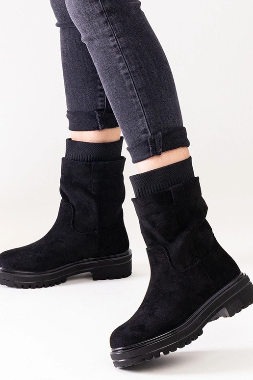 Mustad libisevad poolsaapad Ralia sokiga