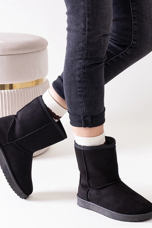 Musta värvi soojustusega...