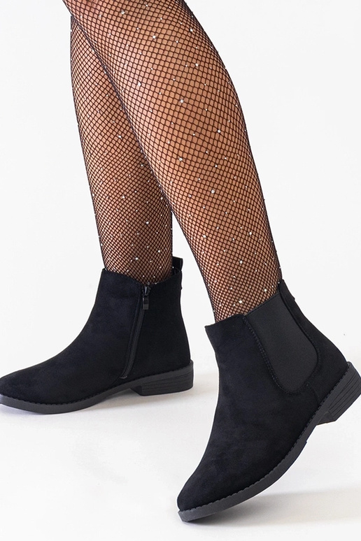 Mustad klassikalised pahkluu kingad...