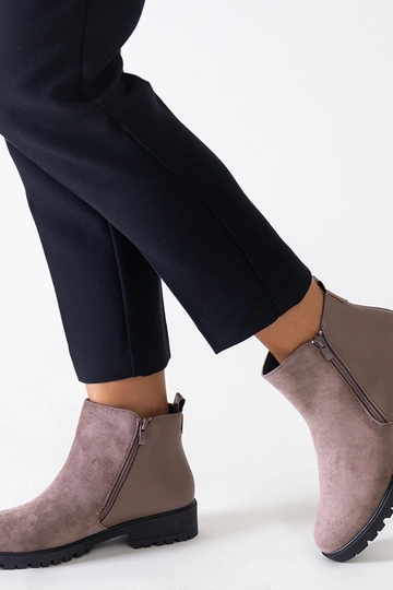 Pruunid kunstnahast... 2