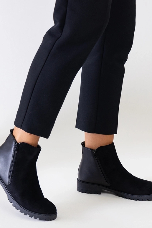 Mustad kunstnahast platvormkingad Kirla