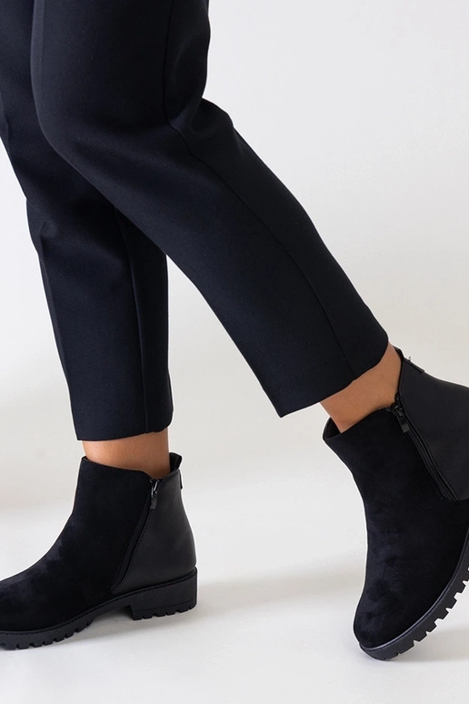 Mustad kunstnahast platvormkingad Kirla