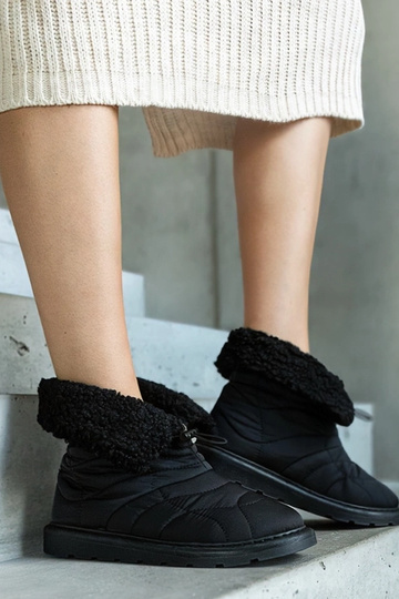 Mustad isoleeritud... 2