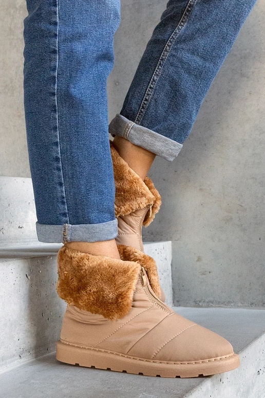 Beeži soojustusega lumesaapad kraega...