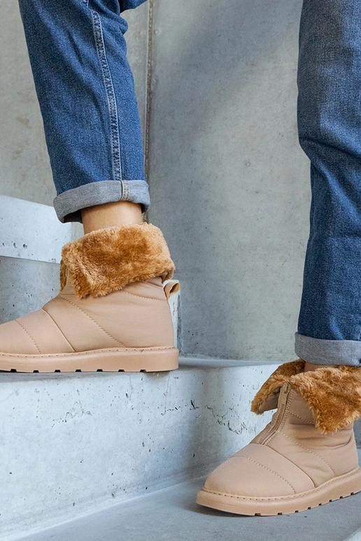 Beeži soojustusega lumesaapad kraega...