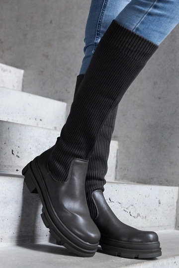 Rohelised elastse pealisega slip-on saapad massiivsel Elthea tallal