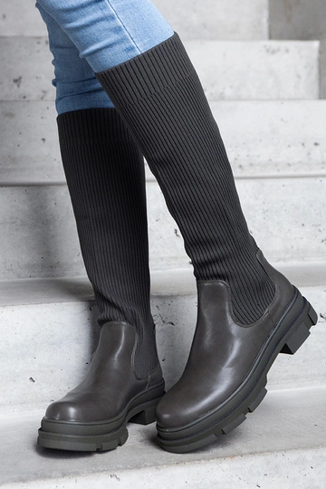 Rohelised elastse pealisega slip-on saapad massiivsel Elthea tallal 2