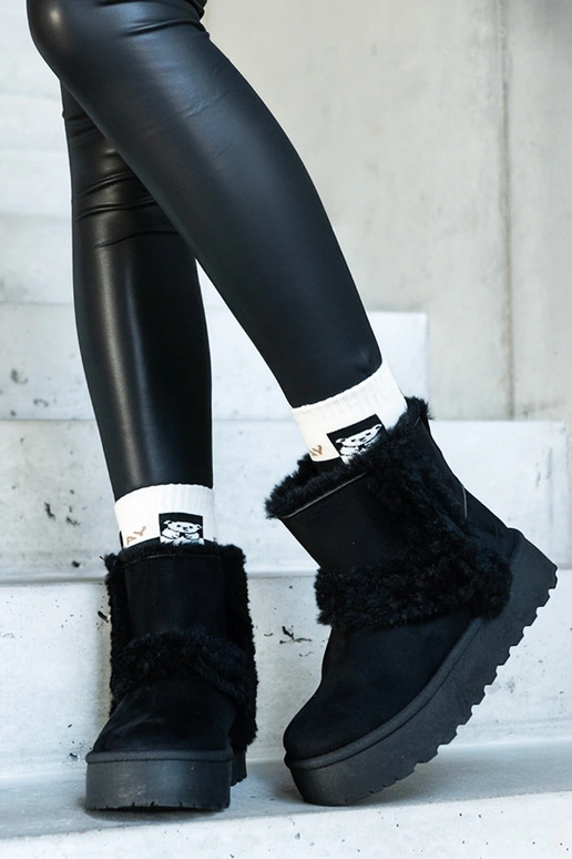 Mustad öko-seemisnahast lumesaapad...