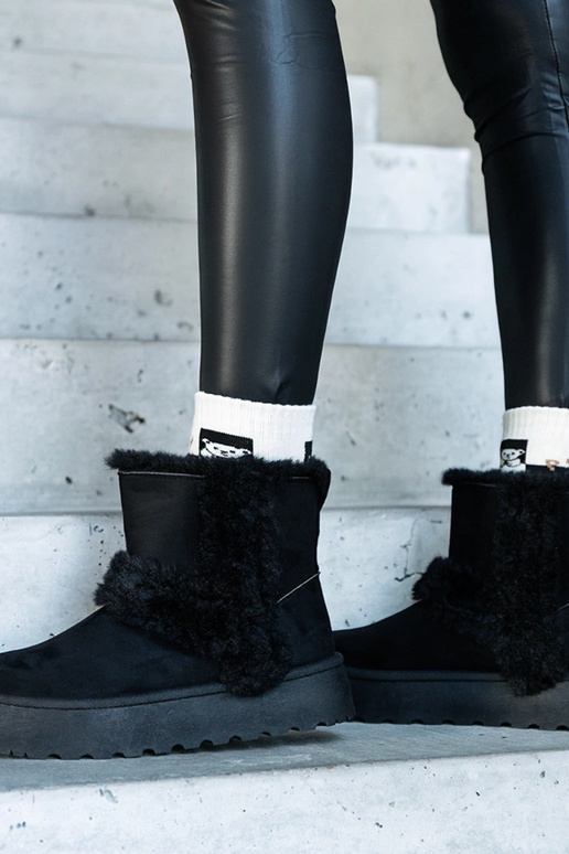 Mustad öko-seemisnahast lumesaapad...