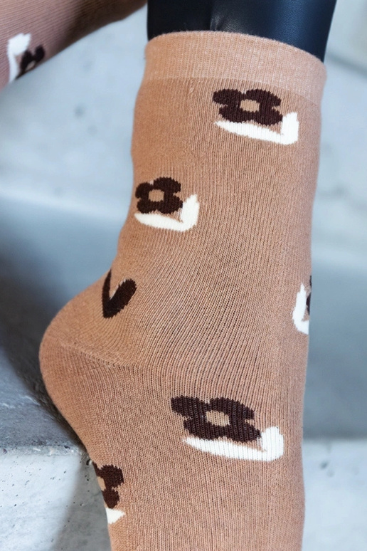 Must-valged soojad sokid Sella