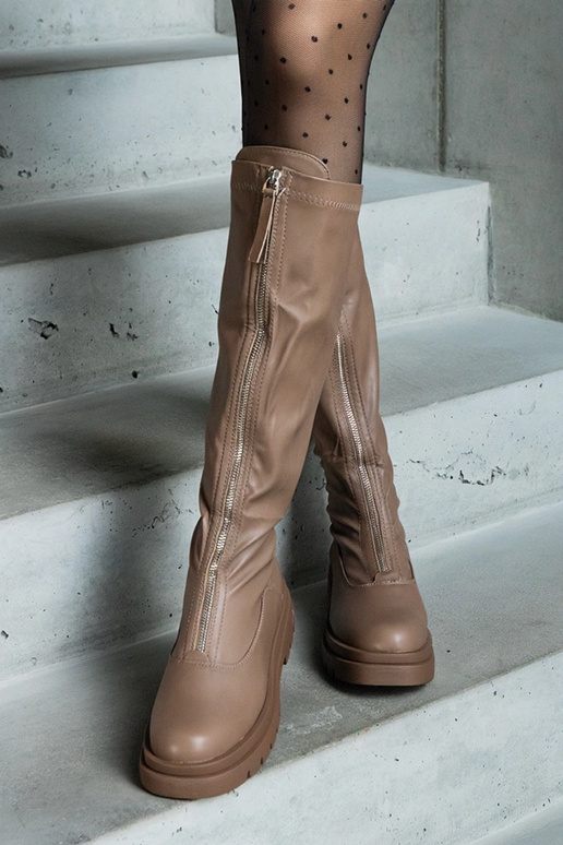 Pruunid saapad ökokoorest lamedal...