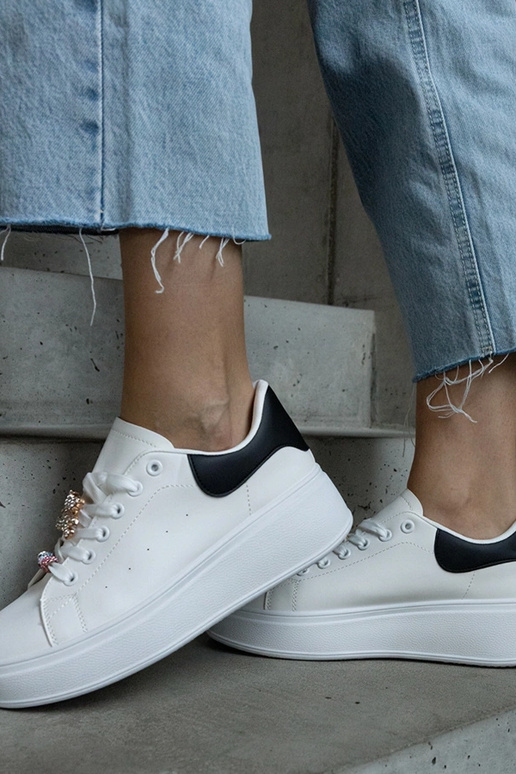 Valged platvormtossud, mis on...