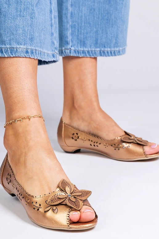 Kuldne avatud varbaga baleriinid Ursull