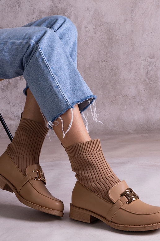 Tumebeežid poolsaapad kangast...