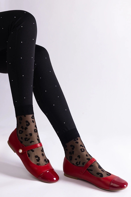 Punased lakknahast baleriinad...