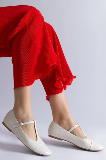 Gloriana valged lakknahast... 2