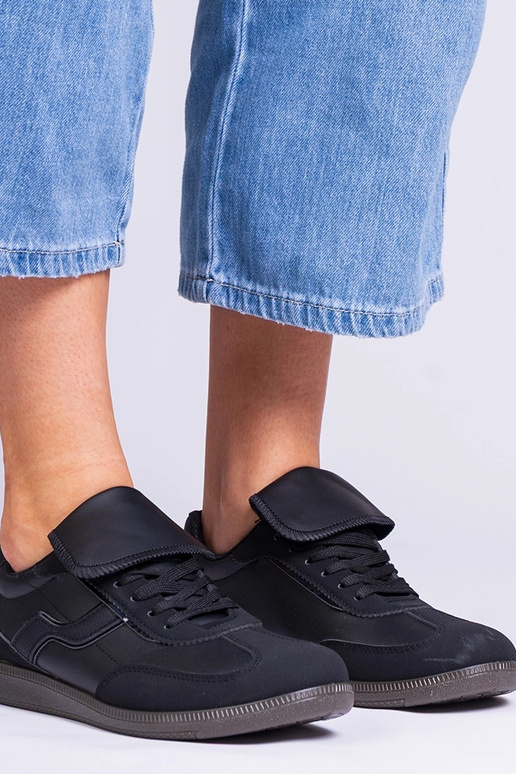 Mustad madalad naiste tossud paeltega...