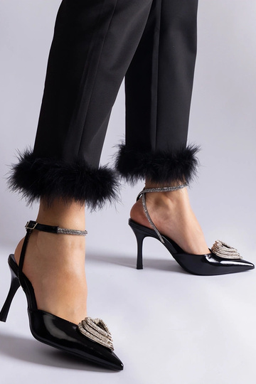 Mustad kontsakingad avatud... 2