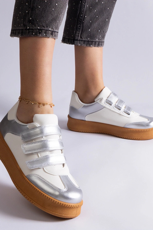 Hõbedased tossud takjakinnitusega Mena Hõbedased tossud takjakinnitusega Mena