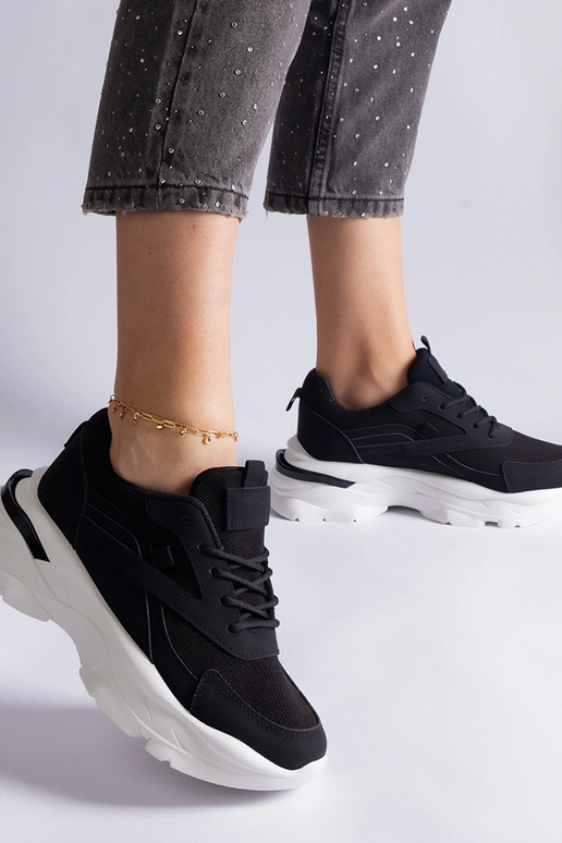 Mustad tossud paksema tallaga Guerrera Mustad tossud paksema tallaga Guerrera