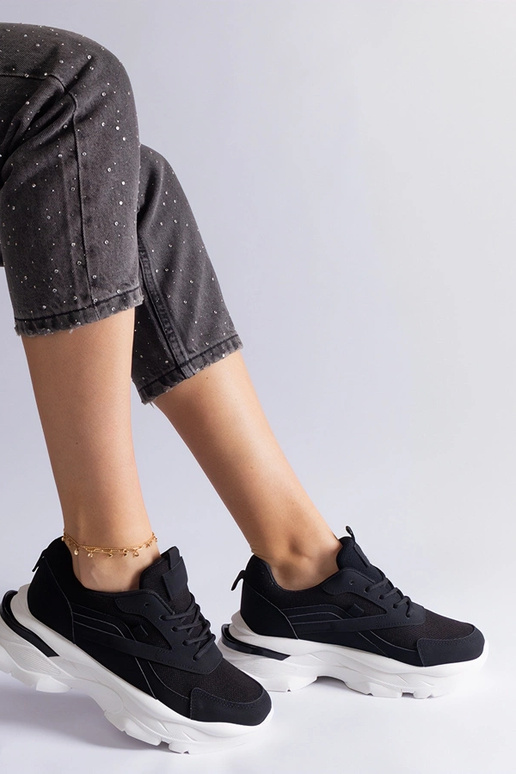 Mustad tossud paksema tallaga Guerrera Mustad tossud paksema tallaga Guerrera