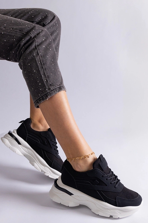 Mustad tossud paksema tallaga Guerrera Mustad tossud paksema tallaga Guerrera