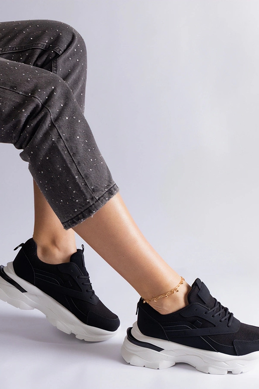 Mustad tossud paksema tallaga Guerrera Mustad tossud paksema tallaga Guerrera