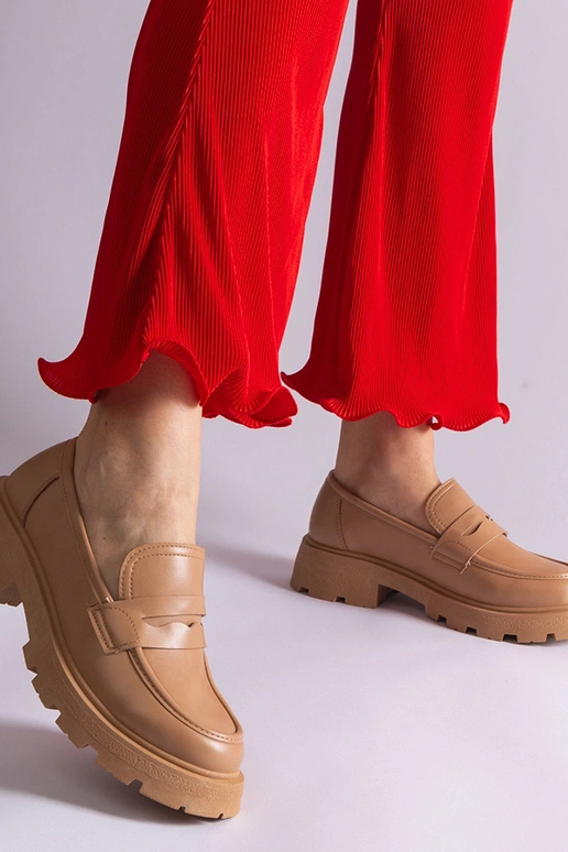 Tumebeežid naiste mokassiinid, mis on...