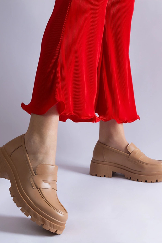 Tumebeežid mokassiinid ökonahast...