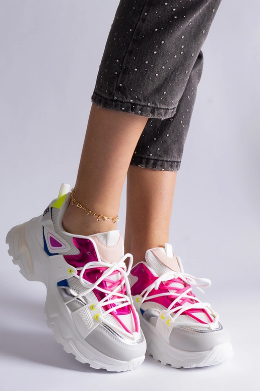 Valged ja roosad Sulamita sporditossud Valged ja roosad Sulamita sporditossud