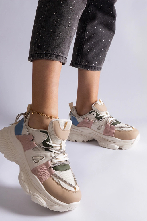 Ivett kirjud naiste sporditossud Ivett kirjud naiste sporditossud