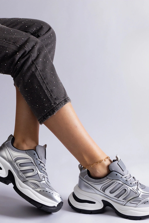 Gemre Naiste hõbedased paksu tallaga... Gemre Naiste hõbedased paksu tallaga...