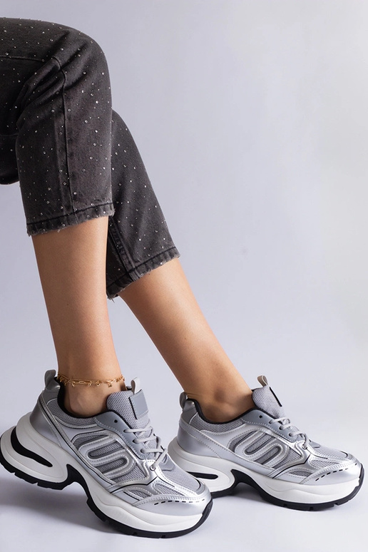 Gemre Naiste hõbedased paksu tallaga... Gemre Naiste hõbedased paksu tallaga...