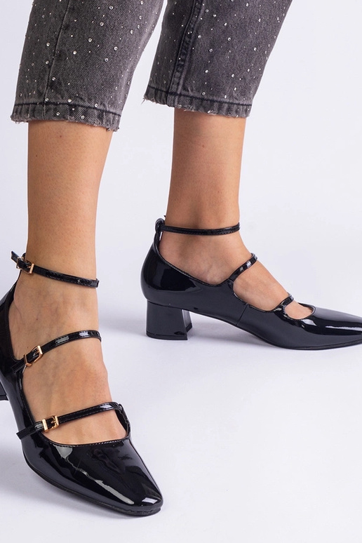 Mustad lakknahast pumbad Hermani rihmaga