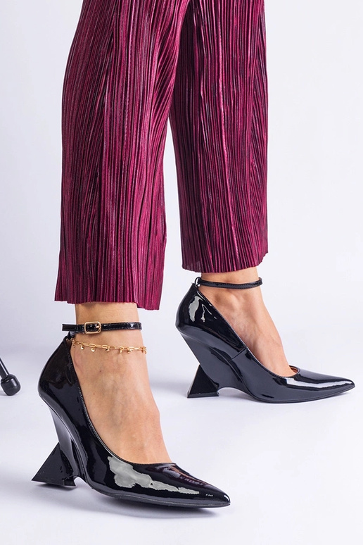 Czarnad lakknahkade Florianda