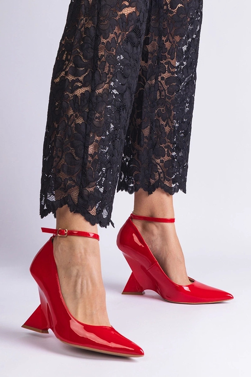 Punased lakknahkade Florianda