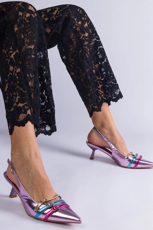 Lillad lahtise varbaga pardi kontsad...