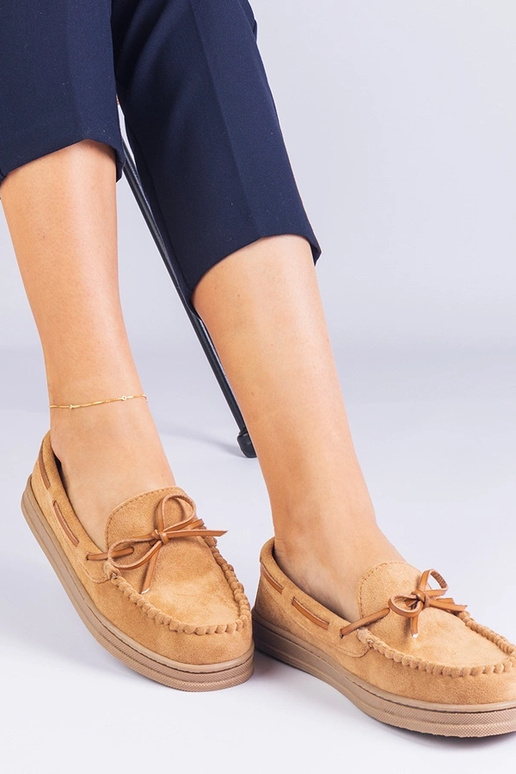 Pruunid naiste kunstnahast kingad...